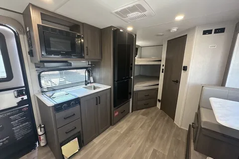 KAMPFIRE 🔥 - Grand Design Transcend One (161BH) Travel Trailer