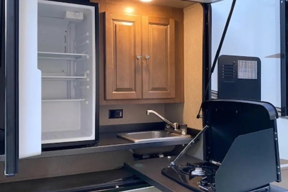 Jaime & Terry's Rockwood Signature Ultra Lite 8327SS Travel Trailer