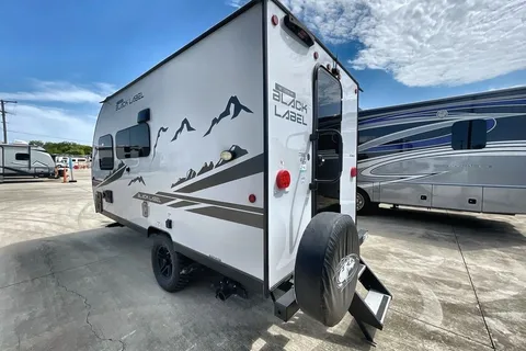 Couples Retreat Offroad Travel Trailer