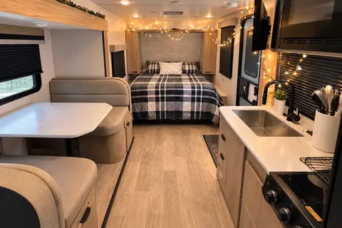 The Cozy Winnebago Getaway!