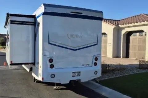 2024 Renegade RV VIENNA 25RMC Class C