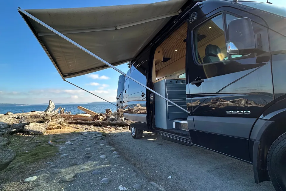 Big Black Campervan - Mercedes Sprinter Van