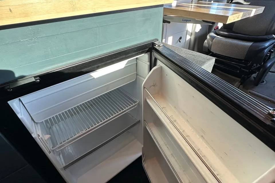 Big Black Campervan - Mercedes Sprinter Van
