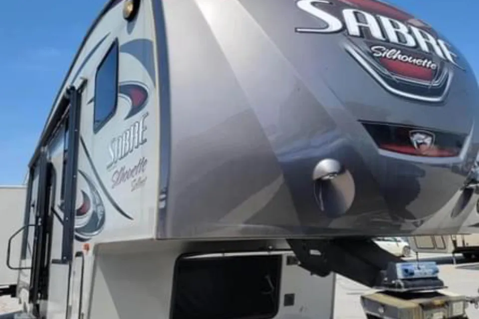 Terry's Palomino Sabre Fifth Wheel