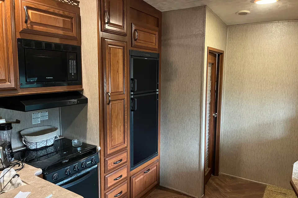 Terry's Palomino Sabre Fifth Wheel