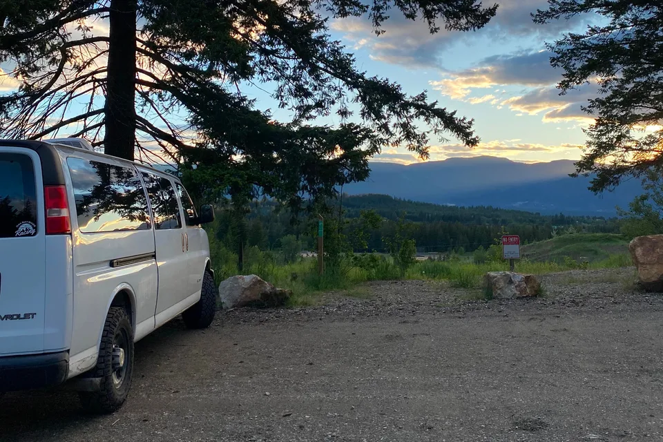 Juan de Fuca the Wondervan (Wanda) - Chevrolet Express 3500 Campervan