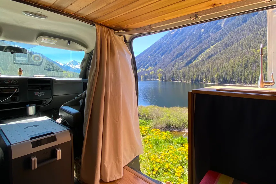 Juan de Fuca the Wondervan (Wanda) - Chevrolet Express 3500 Campervan