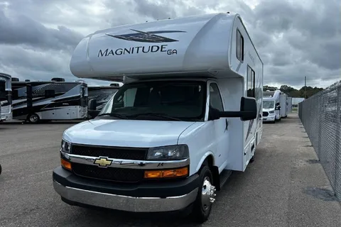 2025 Thor Magnitude 22GA, An Absolute Travel Machine Dream