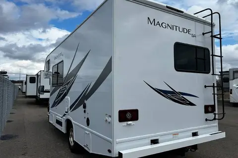 2025 Thor Magnitude 22GA, An Absolute Travel Machine Dream