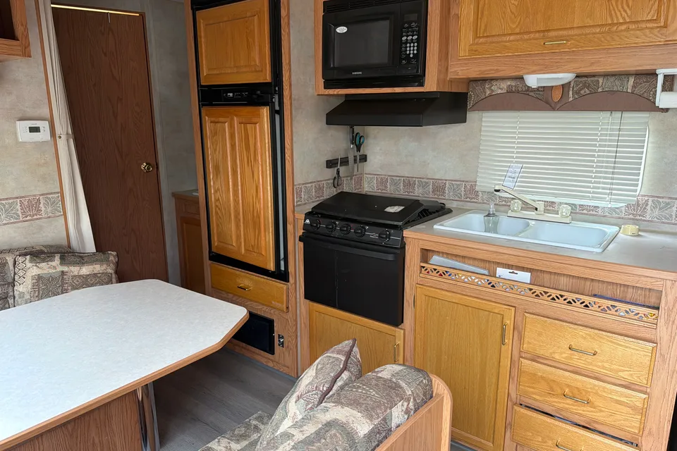 Aaron's Jayco Jay Flight Travel Trailer