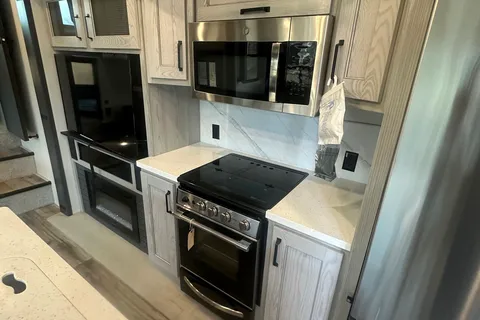 Graham's Keystone High country Fifth Wheel