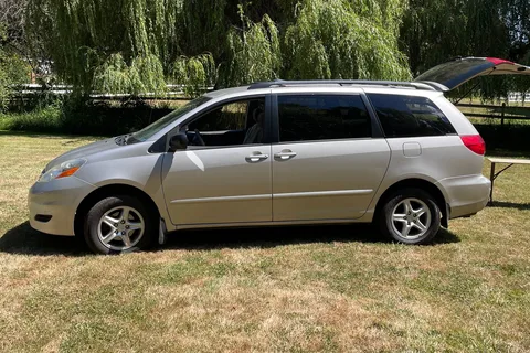 Toyota Sienna Campervan