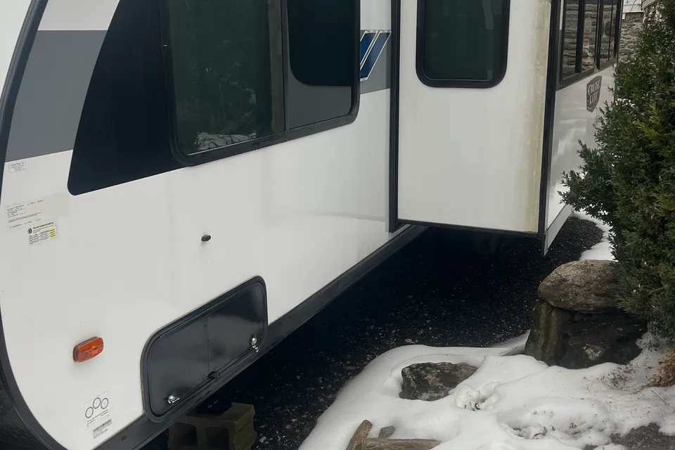 Ben's Forest River 28VBXL Travel Trailer