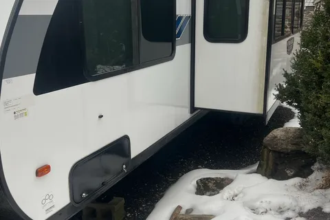 Ben's Forest River 28VBXL Travel Trailer