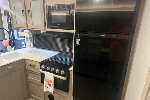 Ben's Forest River 28VBXL Travel Trailer