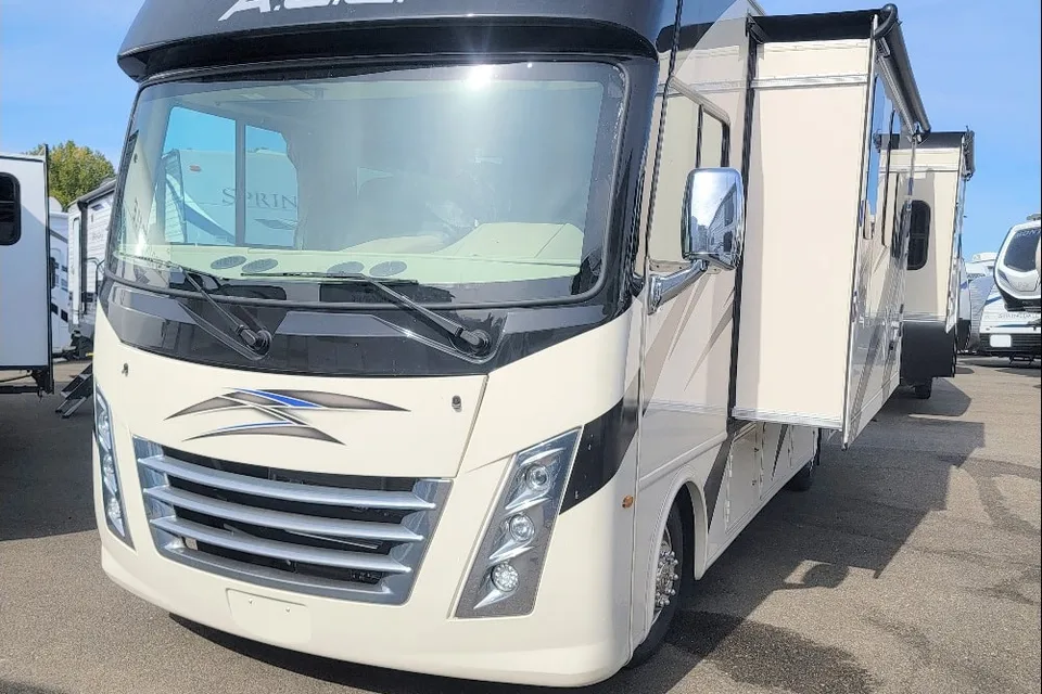 Max - Thor Motor Coach ACE Class A
