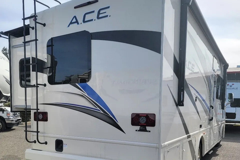 Max - Thor Motor Coach ACE Class A