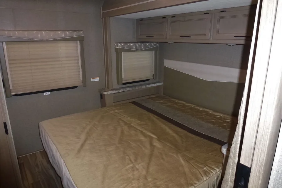Max - Thor Motor Coach ACE Class A