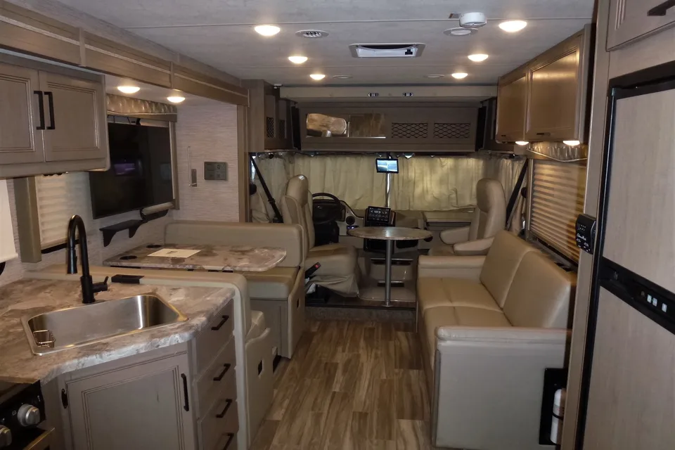 Max - Thor Motor Coach ACE Class A