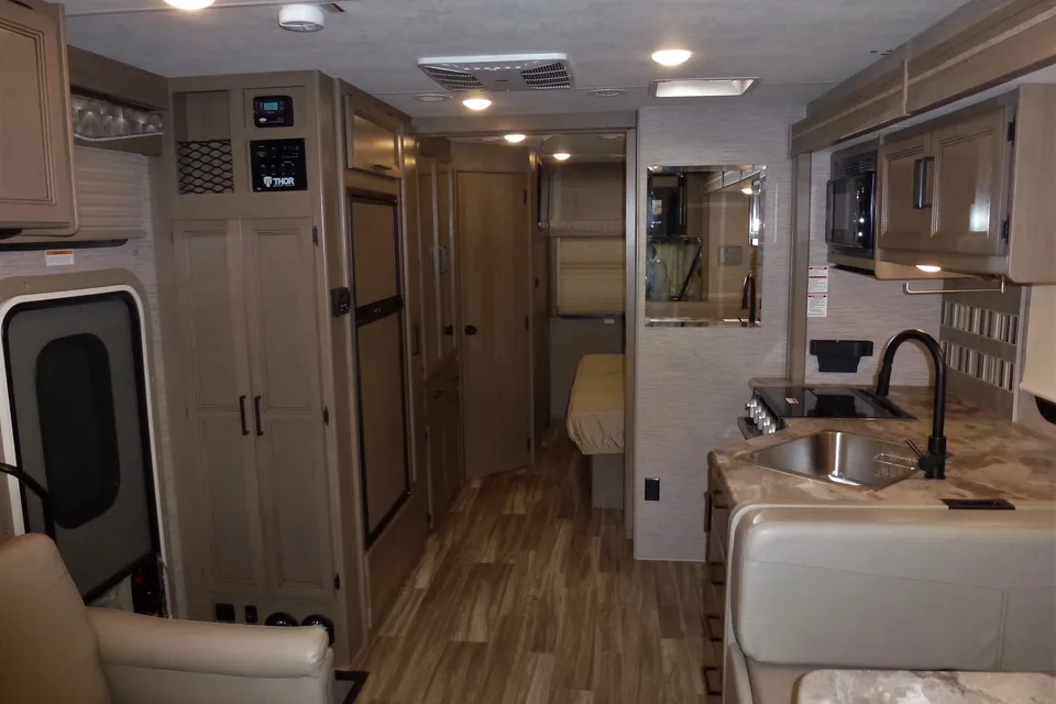 Max - Thor Motor Coach ACE Class A