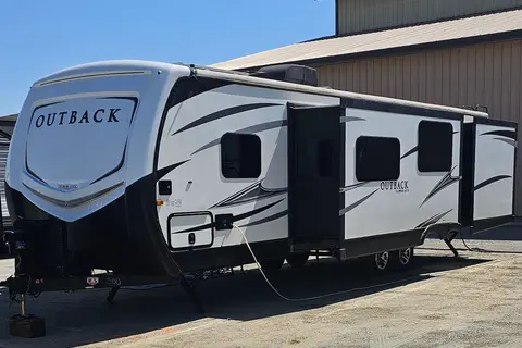 Isaac's Outback 312BH BunkHouse