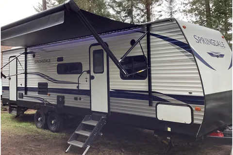 Kara's Keystone Springdale 282BH Travel Trailer