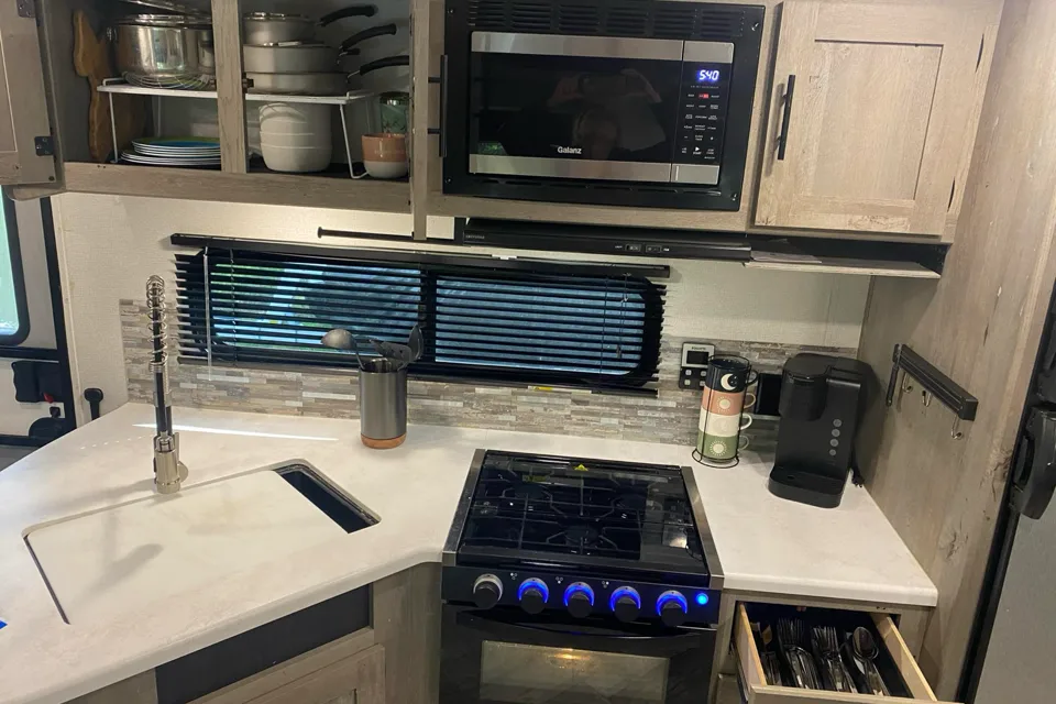 Kara's Keystone Springdale 282BH Travel Trailer