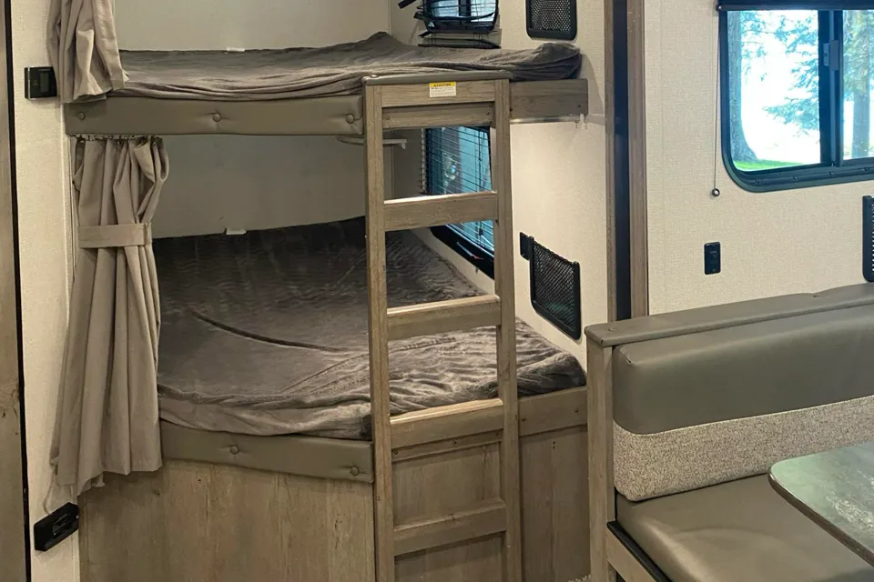 Kara's Keystone Springdale 282BH Travel Trailer