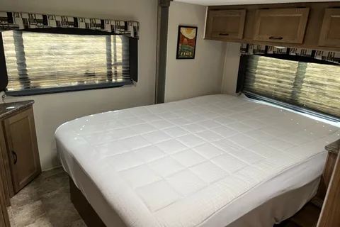 Roney's Coachman freelander   Class C
