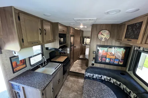 Roney's Coachman freelander   Class C