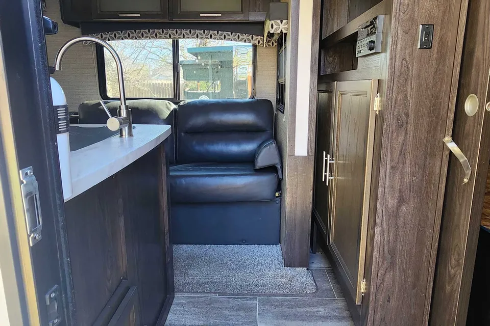Ashley's Dutchmen Kodiak Travel Trailer