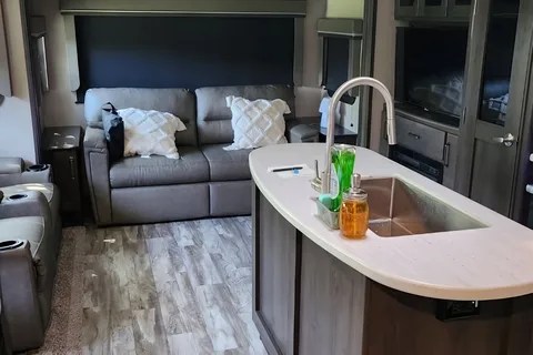 Petra's kids friendly Luxury Grand Design Reflection 315 RLTS Travel Trailer