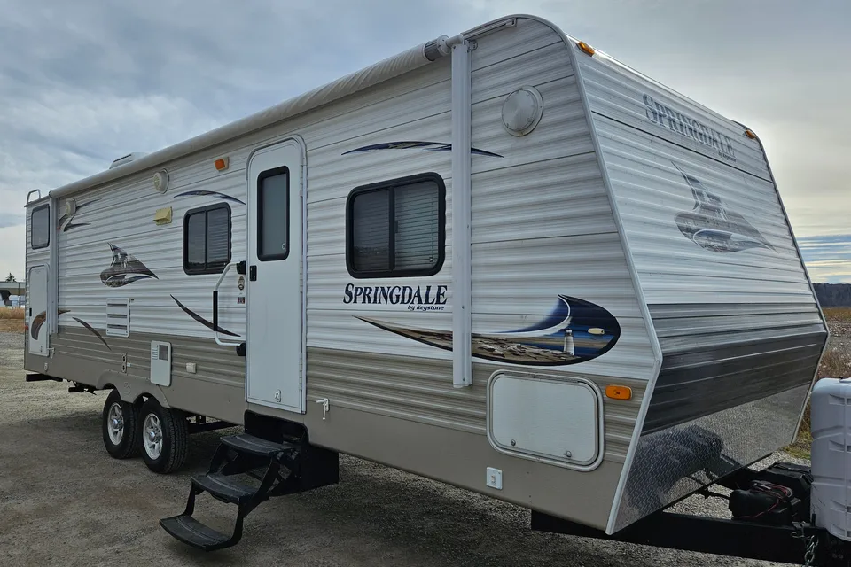 Trent's Spacious Springdale