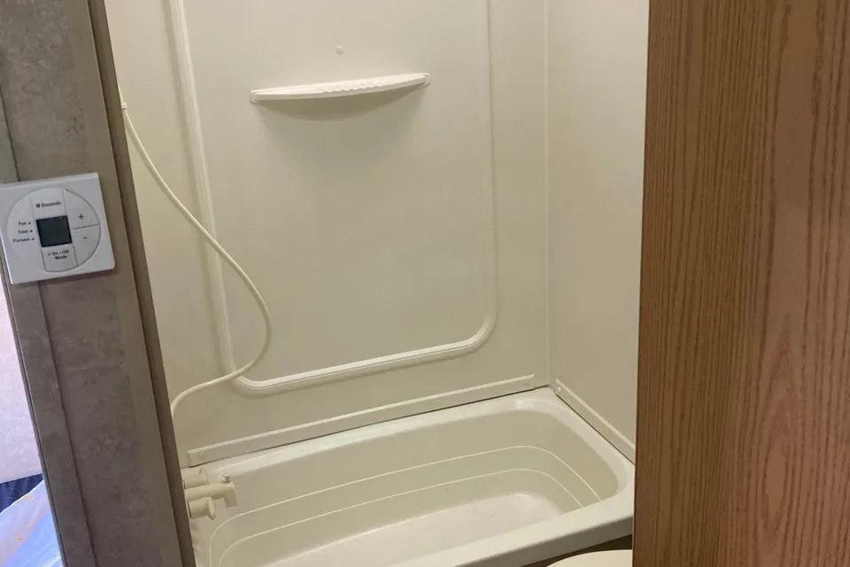 Trent's Spacious Springdale