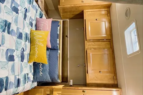 Jc venture  Coachmen Leprechaun  Class C