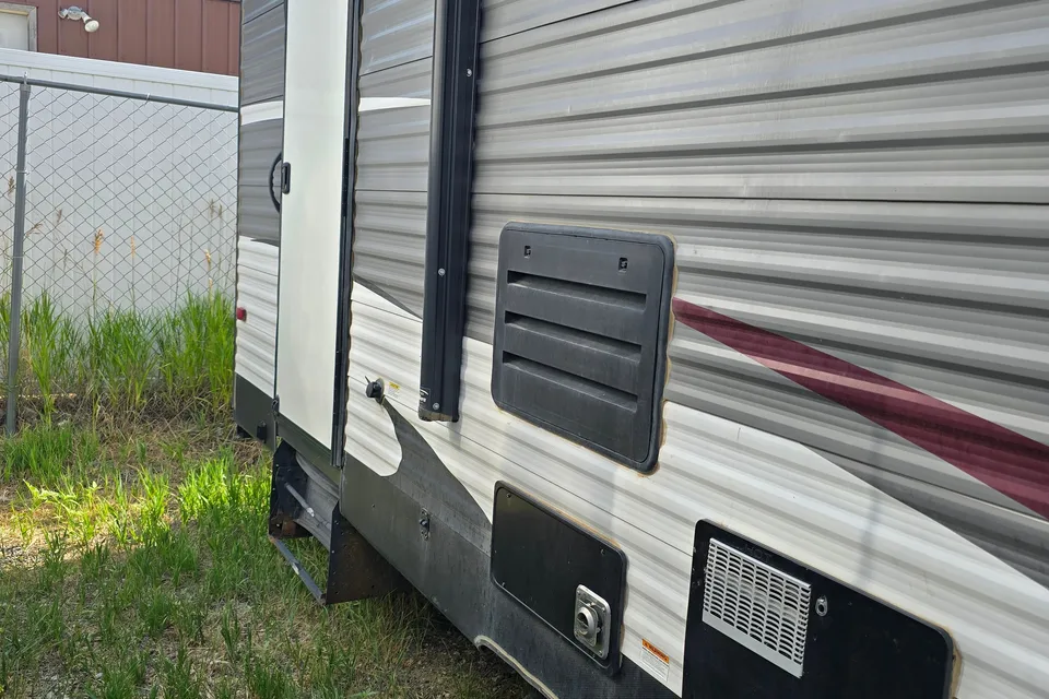 brandon's Coleman Lantern 263 BH Travel Trailer