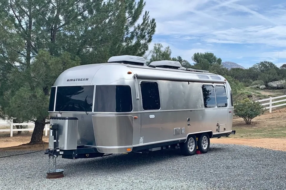 2022 Airstream Panoramic windows, Rear Hatch, Military Base access