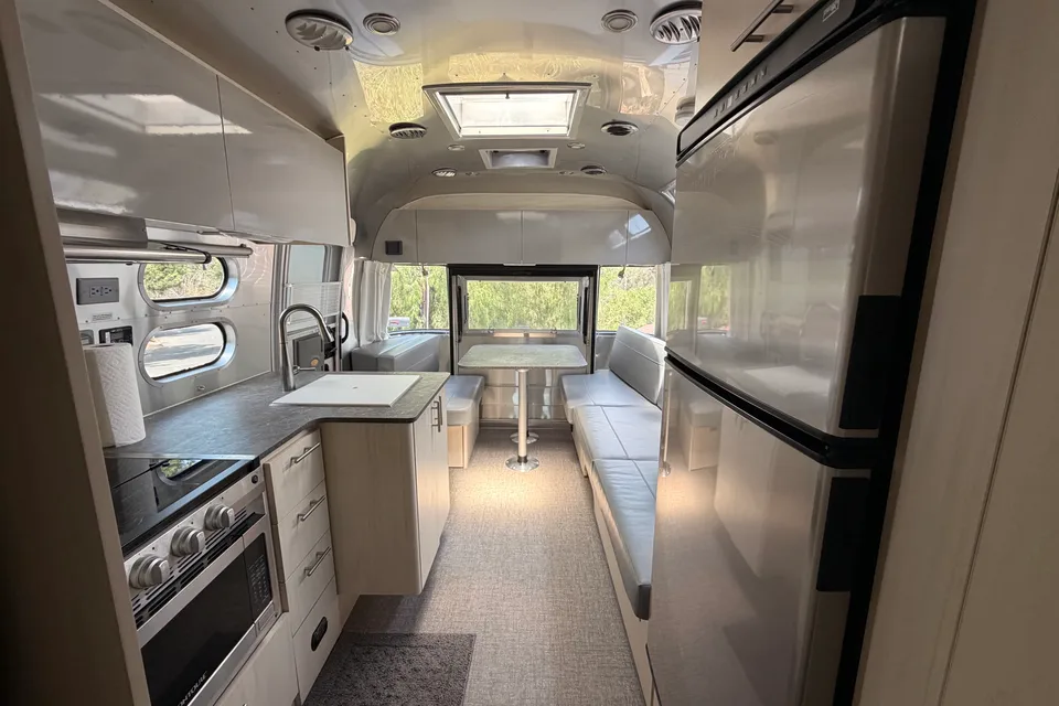 2022 Airstream Panoramic windows, Rear Hatch, Military Base access