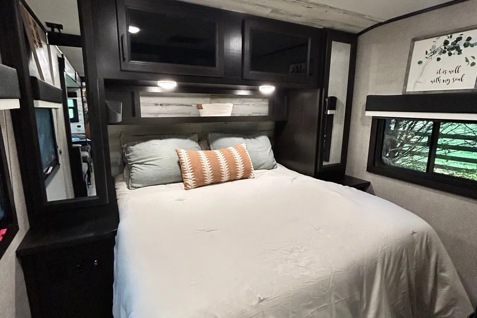 Jayco Jay Feather Travel Trailer