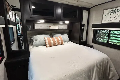 Jayco Jay Feather Travel Trailer
