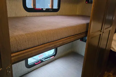Beautiful Forest River Coachmen Mirada