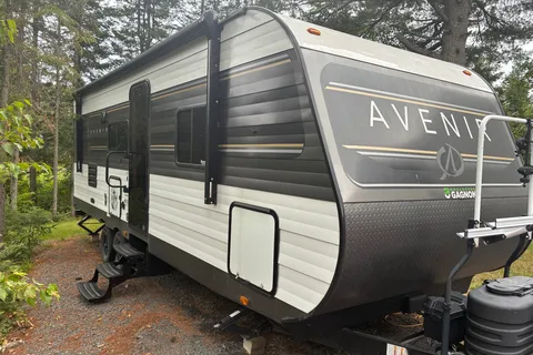 Julie's Cruiser RV 24rb Travel Trailer