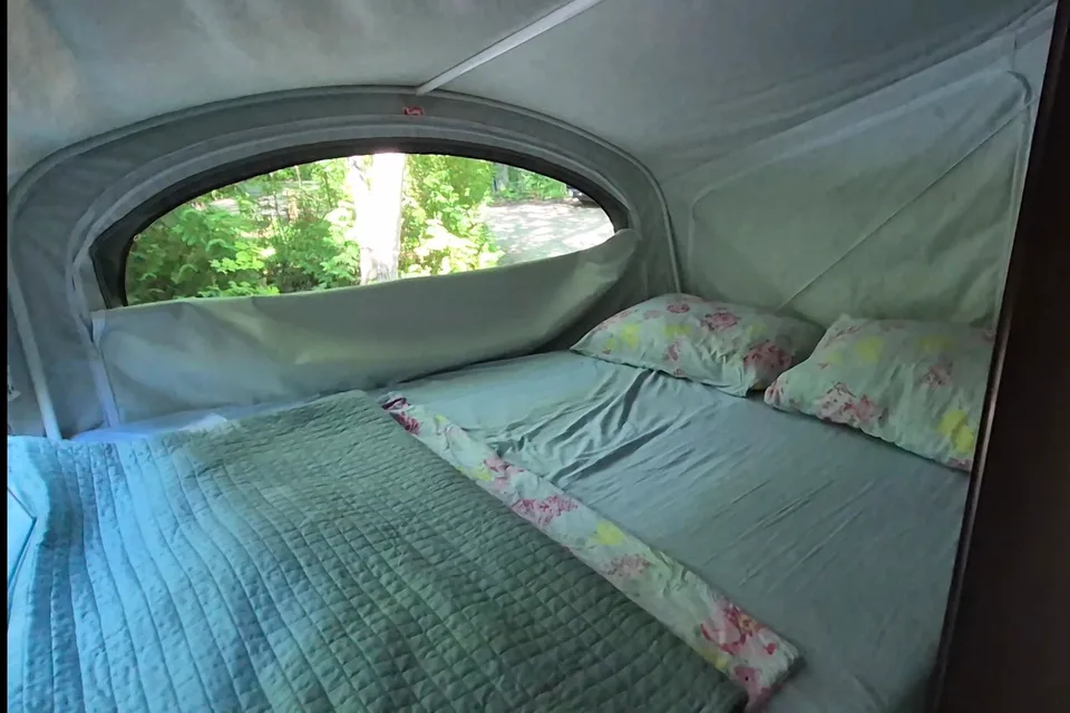 Daniel's Jayco Jay Feather 16 XRB Hybrid Camper
