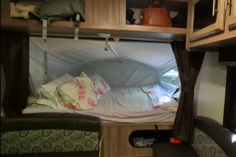 Daniel's Jayco Jay Feather 16 XRB Hybrid Camper
