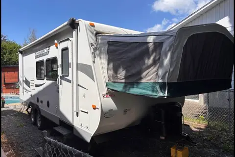 Julien's Starcraft 237 Cks travelstar Hybrid