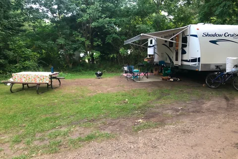 Shadow Cruiser 28' Travel Trailer