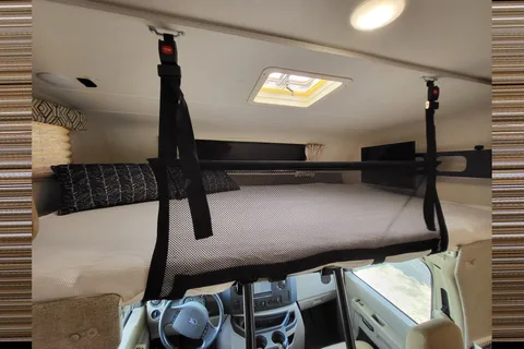 Rv Rentals Way of Life's Like NEW Leprechaun 260RS CML1