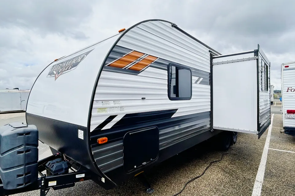 “Haul-Tel California” Your getaway awaits!