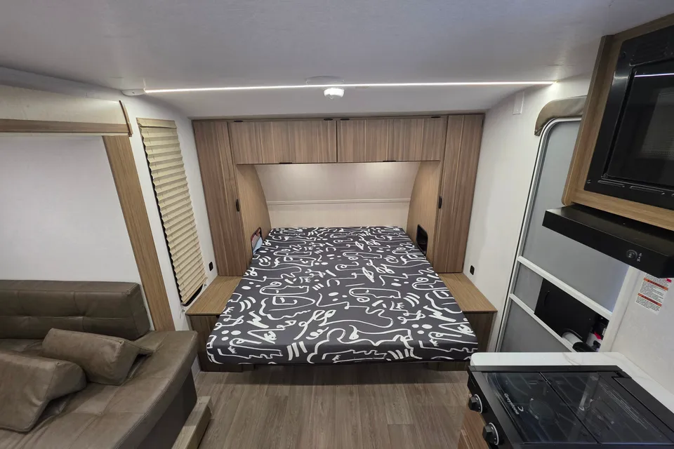Foxchase AMV Forest River 178BHSK Travel Trailer