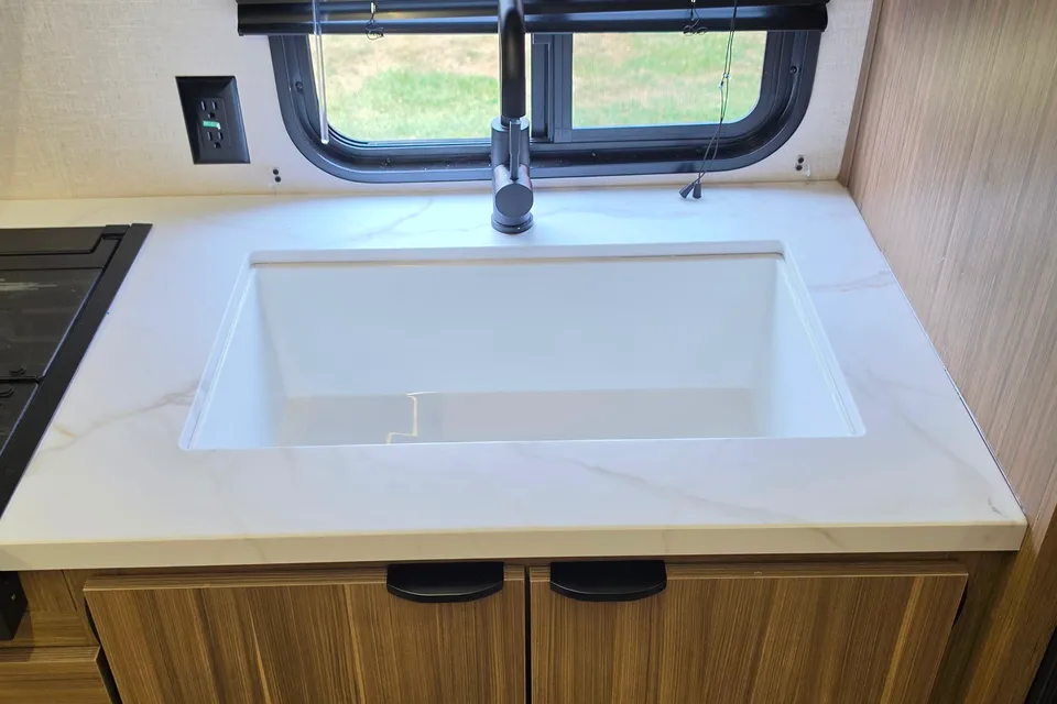 Foxchase AMV Forest River 178BHSK Travel Trailer